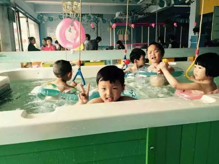 儿童游泳馆