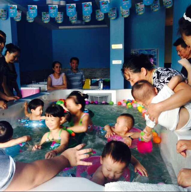 婴儿游泳馆加盟