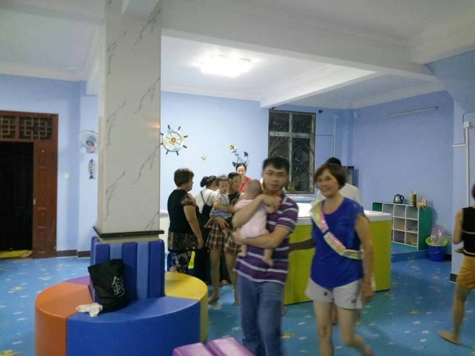 婴幼儿游泳馆加盟哪家好