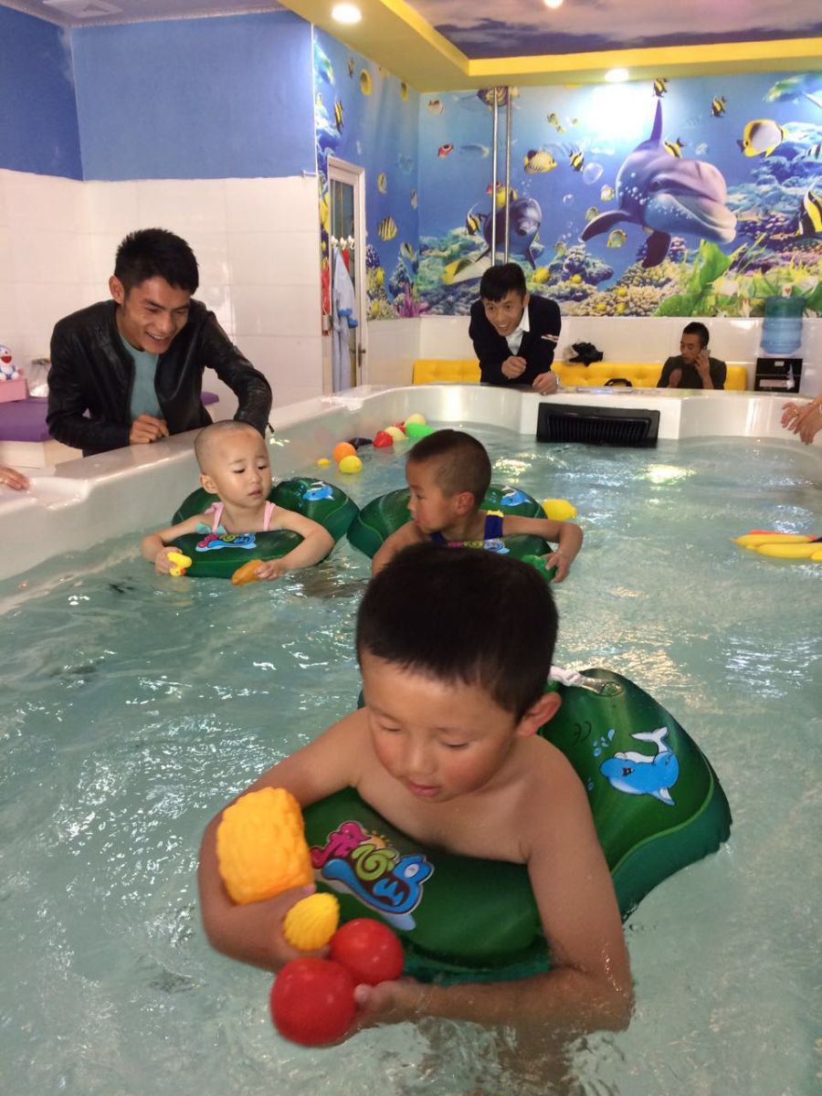 婴儿游泳馆投资加盟费用多少钱