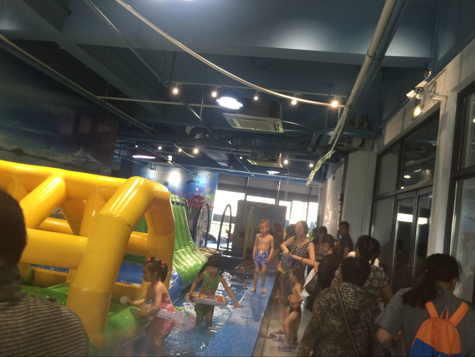 投资一家室内恒温水上乐园需要多少钱